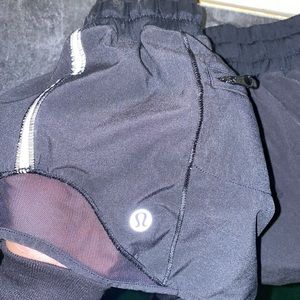 Lululemon Hotty hot shorts size 6